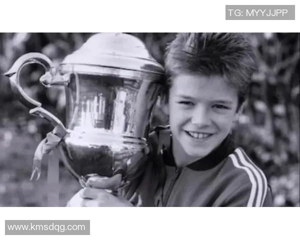 足球明星贝克汉姆的传奇人生与全球影响力探讨